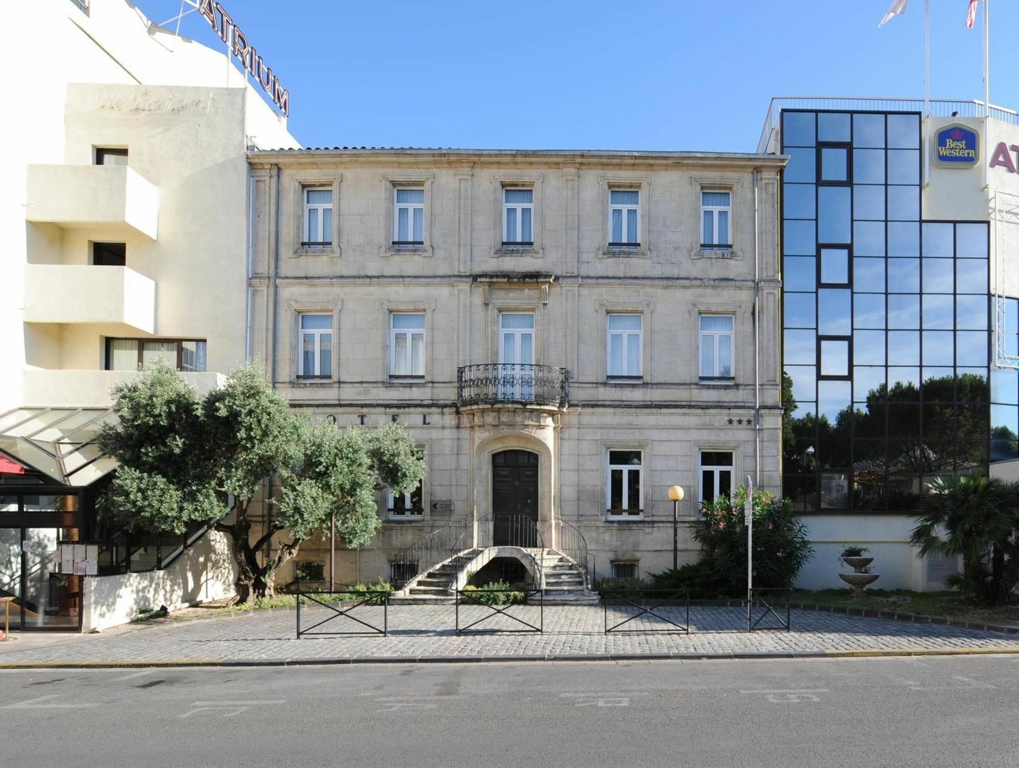 Hotel Atrium Arles Exterior photo